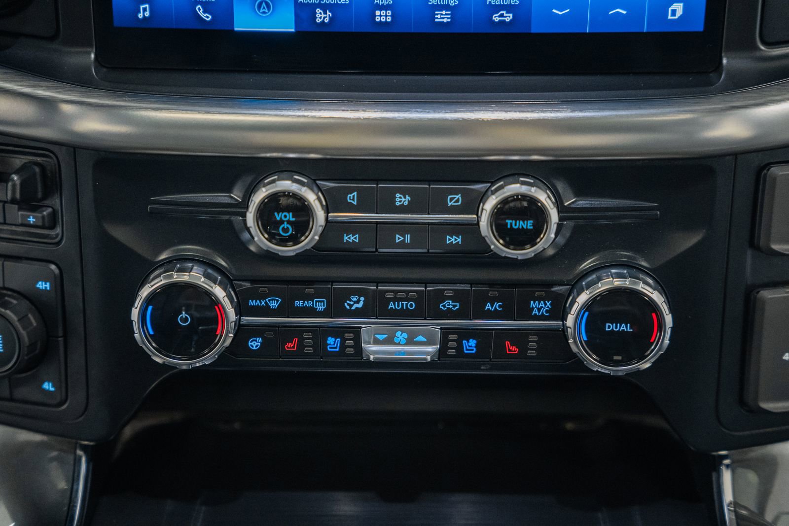 Certified 2023 Ford F150 Lariat w/ Equipment Group 502A High image 31