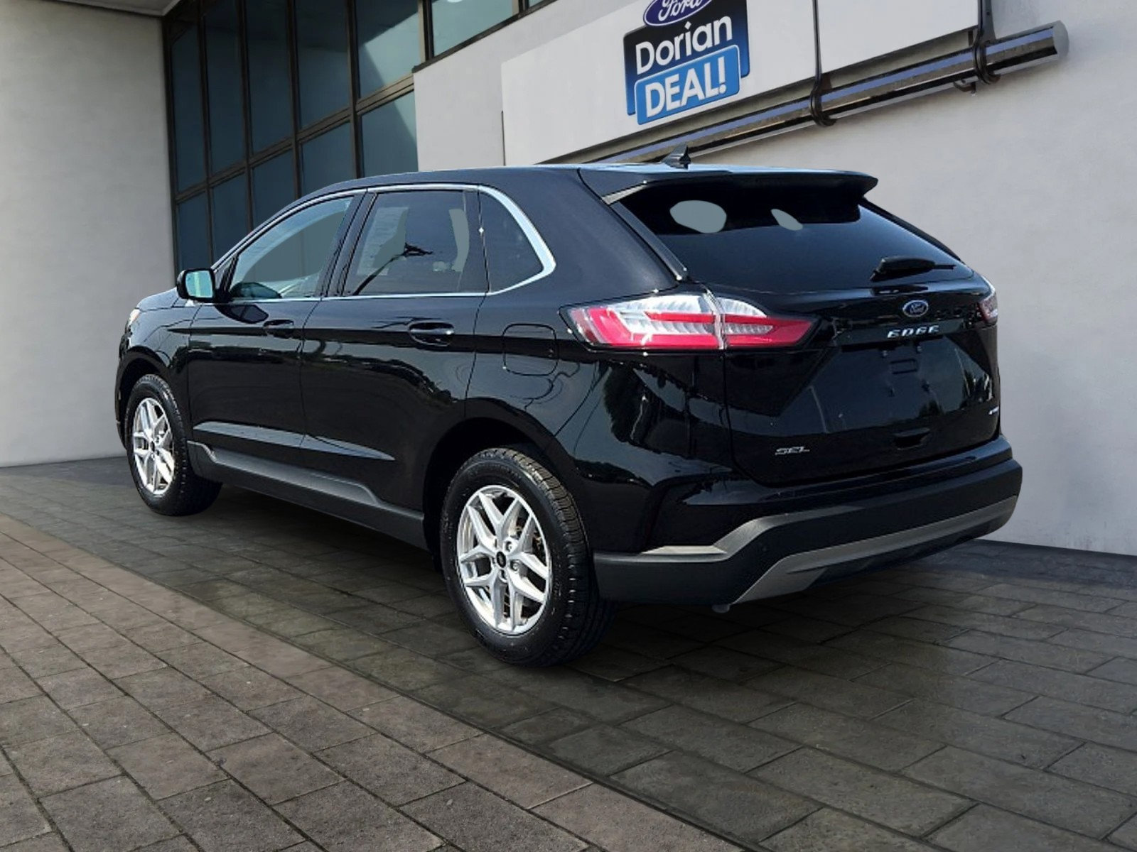 Certified 2024 Ford Edge SEL w/ Convenience Package AWD/4WD image 5