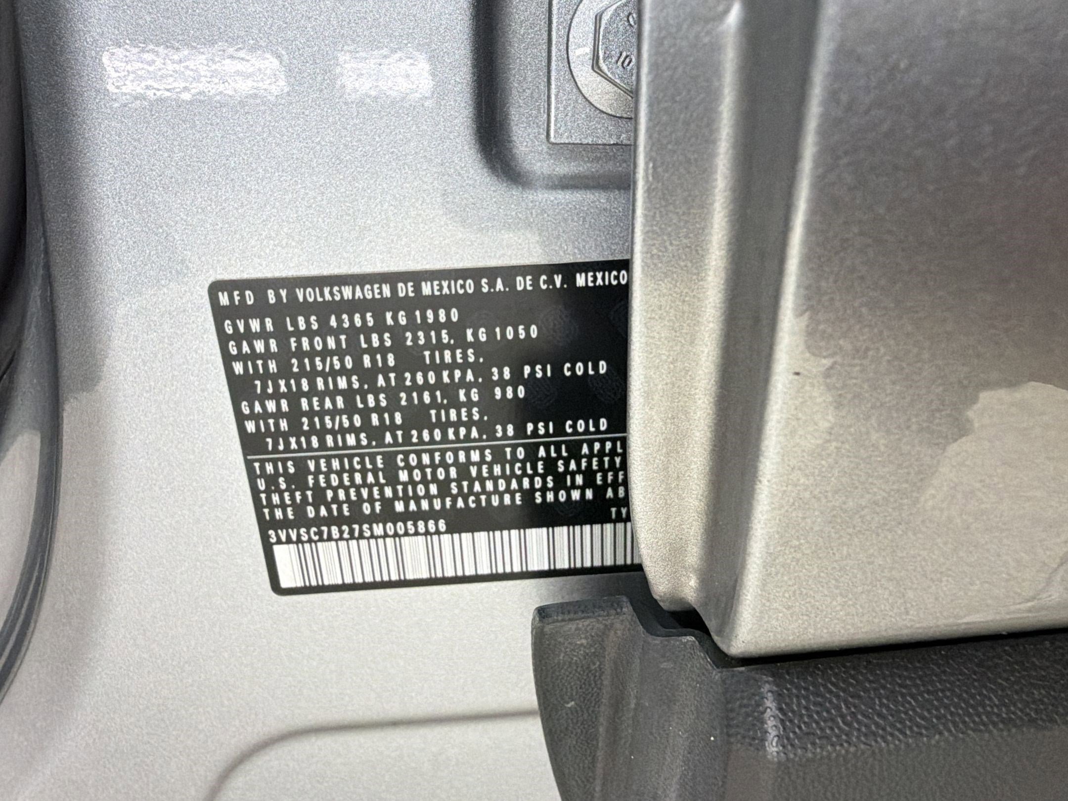 Used 2025 Volkswagen Taos SE FWD image 19