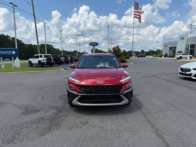 Used 2023 Hyundai Kona SEL FWD image 2
