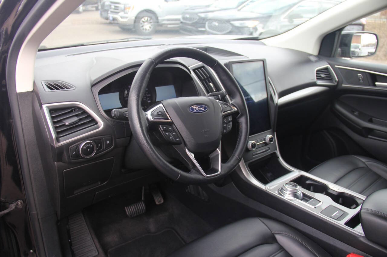 Certified 2024 Ford Edge SEL AWD/4WD image 25