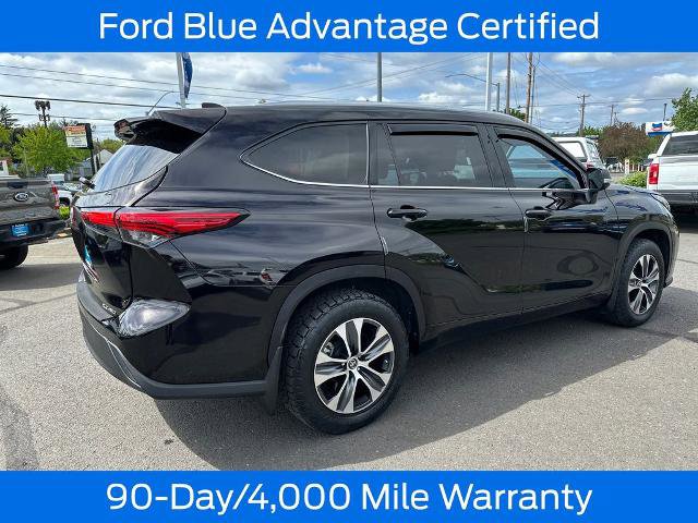 Used 2021 Toyota Highlander XLE AWD/4WD image 8