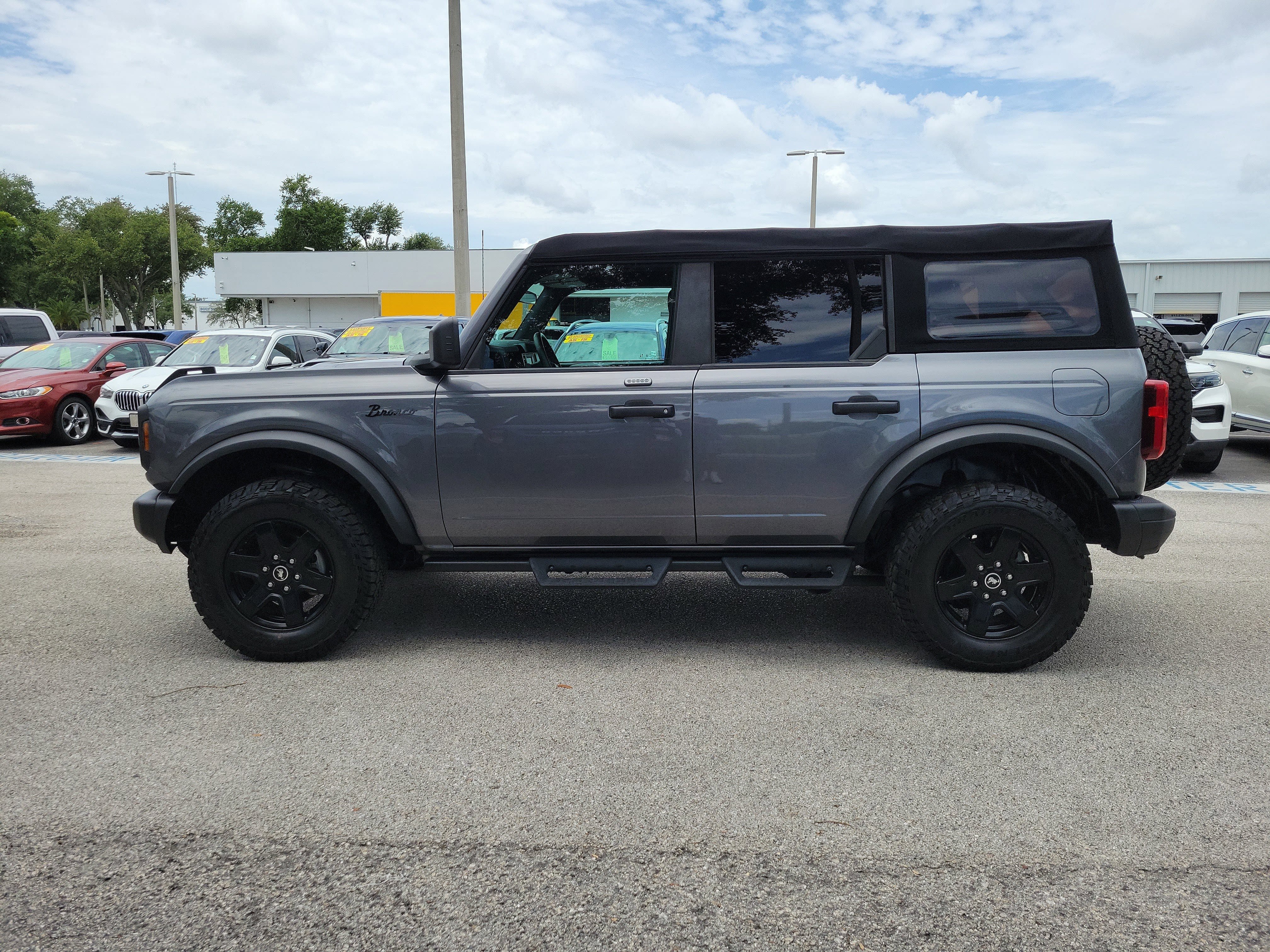 Certified 2023 Ford Bronco Black Diamond AWD/4WD image 6
