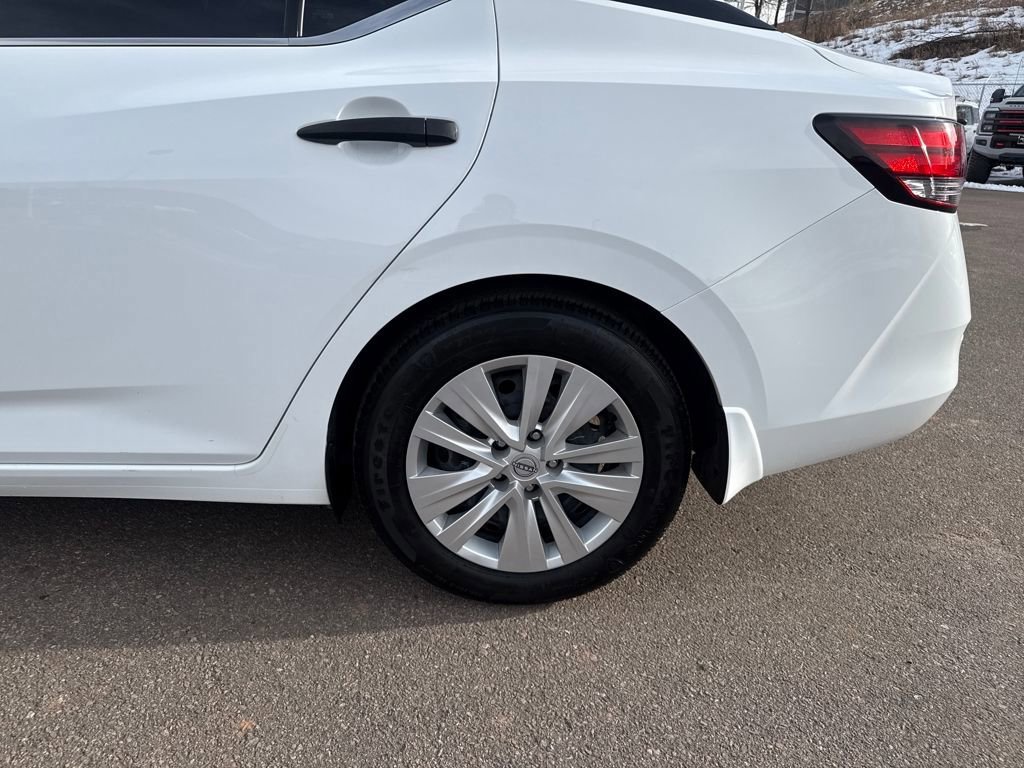 Used 2024 Nissan Sentra S image 31