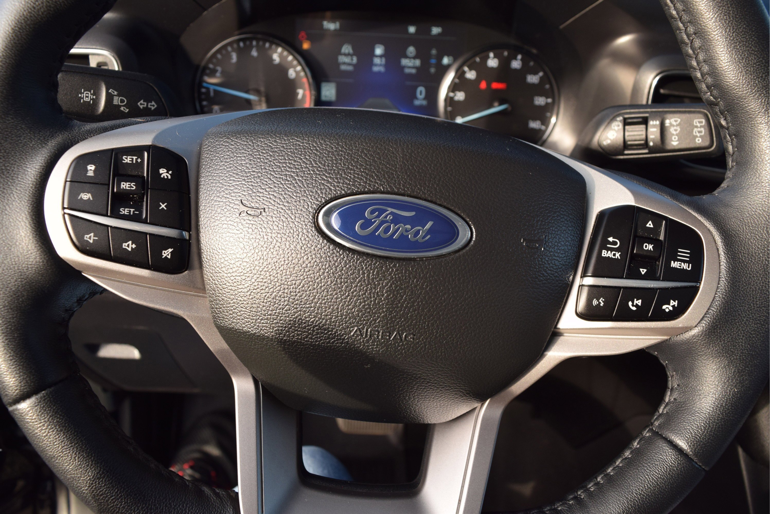 Certified 2023 Ford Explorer XLT w/ Equipment Group 202A image 9