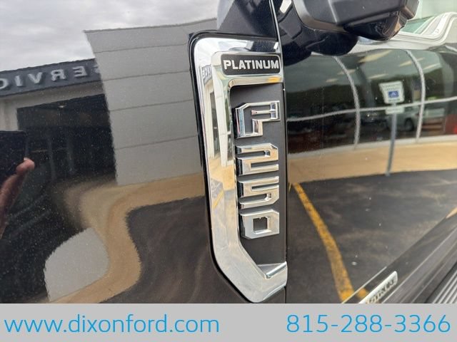 Certified 2018 Ford F250 Platinum w/ Platinum Ultimate Package AWD/4WD image 32