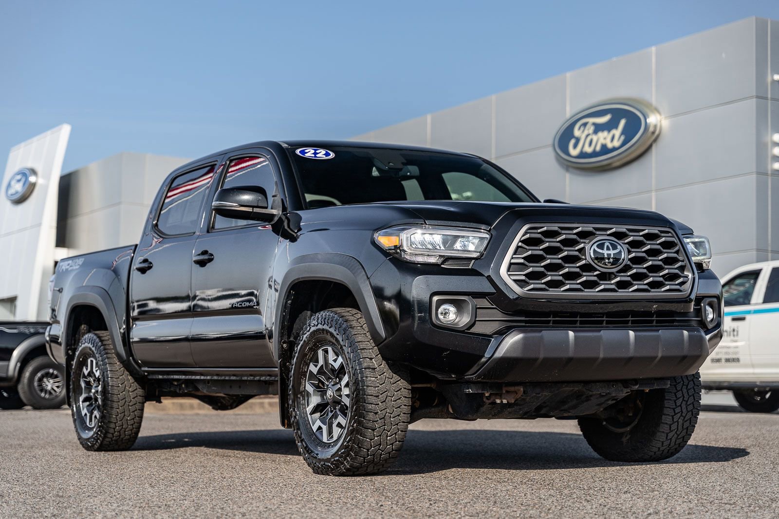 Used 2022 Toyota Tacoma TRD Off-Road w/ Technology Package AWD/4WD video 1