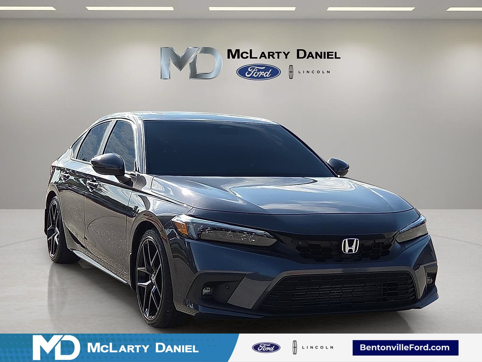 Used 2024 Honda Civic Sport Touring image 1