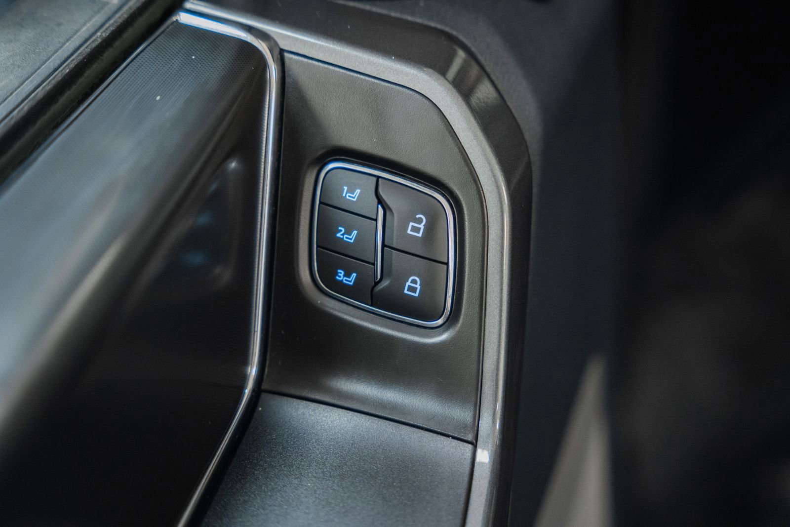 Certified 2022 Ford F150 Lariat w/ Equipment Group 502A High image 47