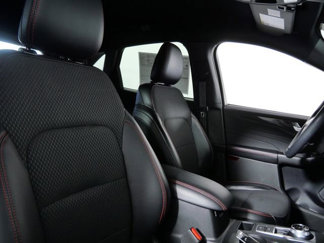 Certified 2023 Ford Escape ST-Line w/ Tech Pack #1 AWD/4WD image 11