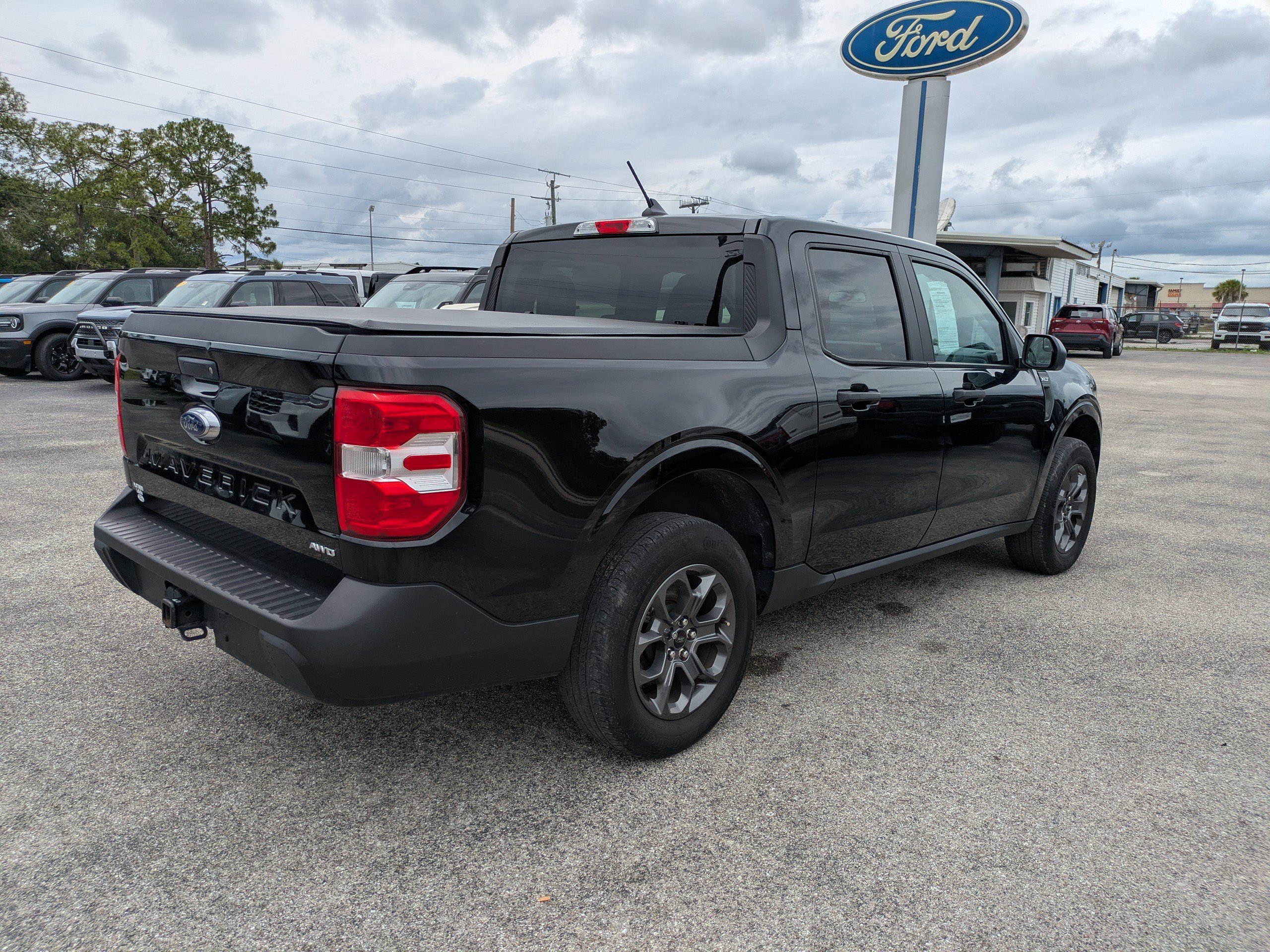 Certified 2024 Ford Maverick XLT w/ Equipment Group 300A Standard AWD/4WD image 4