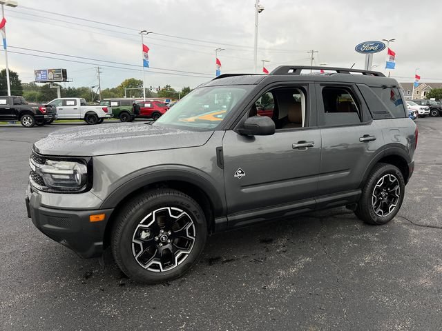 Certified 2025 Ford Bronco Sport Outer Banks AWD/4WD image 3