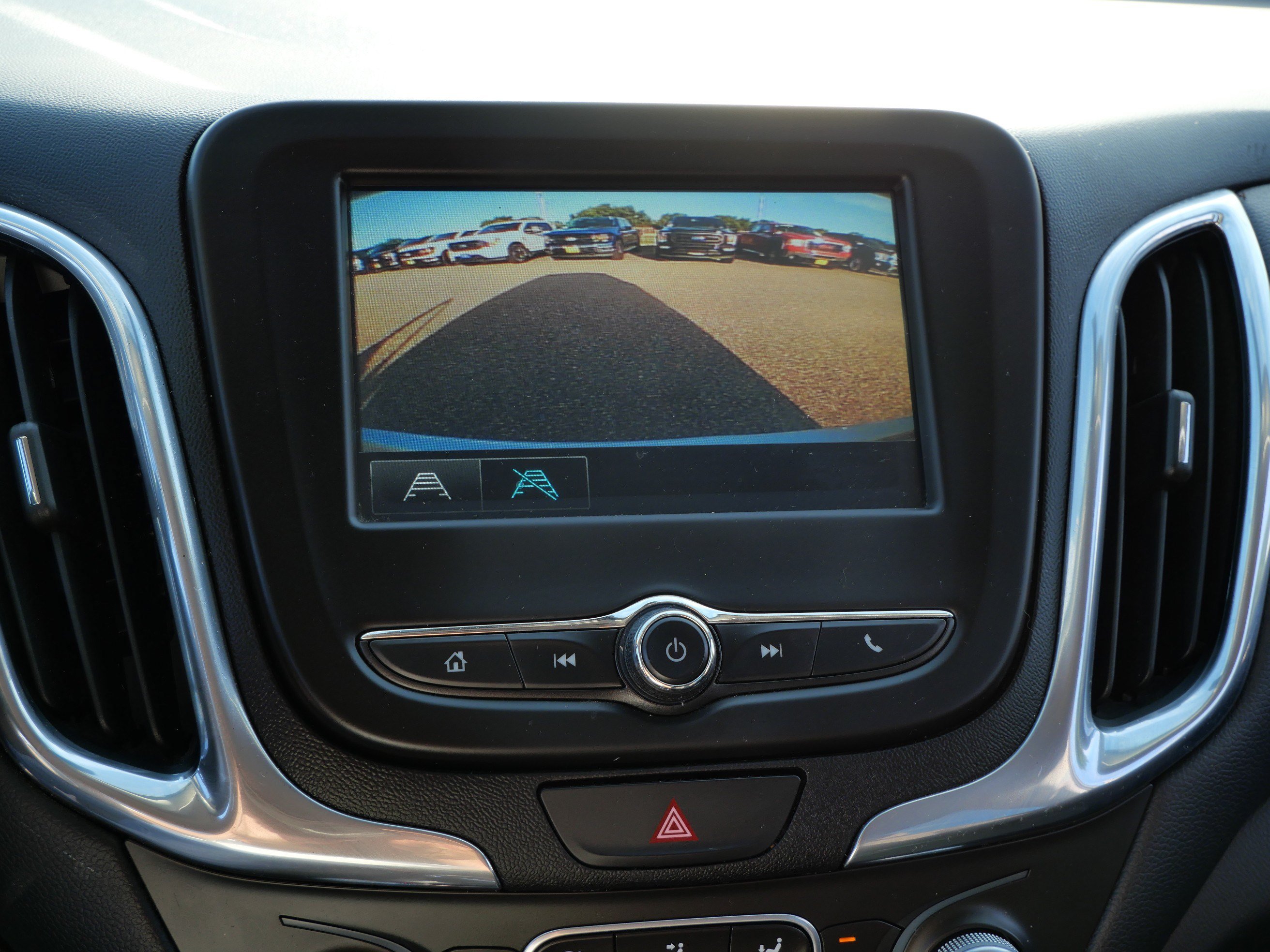 Used 2018 Chevrolet Equinox LT AWD/4WD image 31