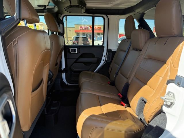 Used 2020 Jeep Wrangler Unlimited Sahara AWD/4WD image 18