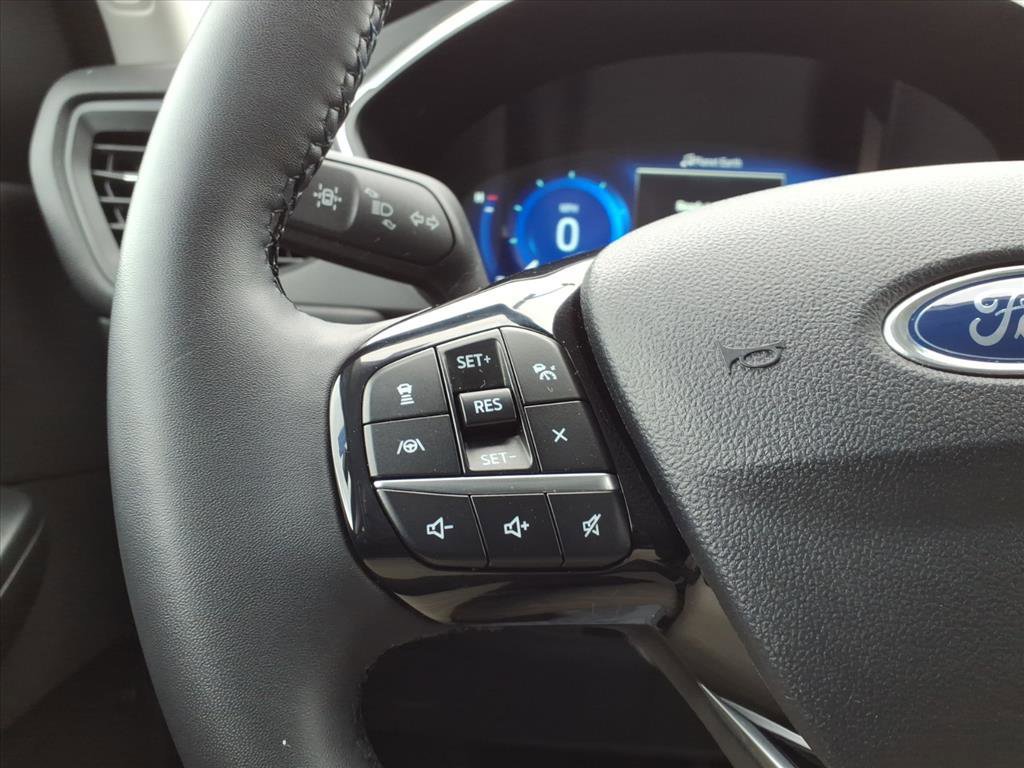 Certified 2021 Ford Escape Titanium image 16