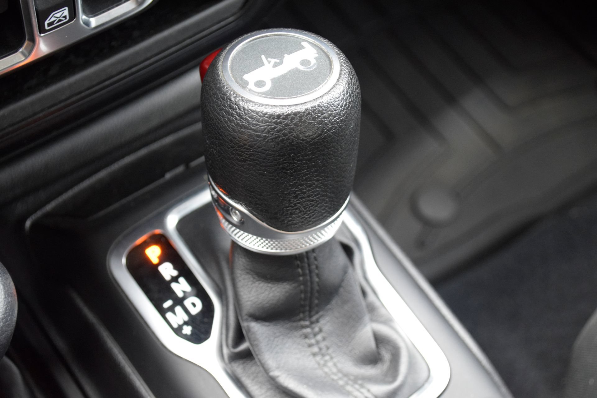 Used 2018 Jeep Wrangler Unlimited Sport S AWD/4WD image 10