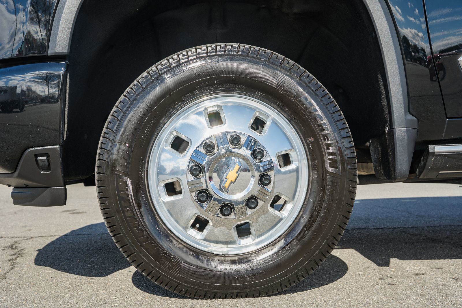 Used 2024 Chevrolet Silverado 3500 High Country w/ High Country Premium Package image 29