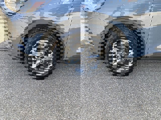 Certified 2025 Ford Escape ST-Line w/ Cold Weather Package image 10