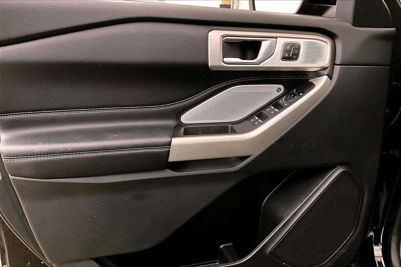 Certified 2023 Ford Explorer Limited w/ Limited Technology Package image 22