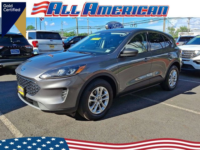 Certified 2022 Ford Escape SE w/ Cold Weather Package