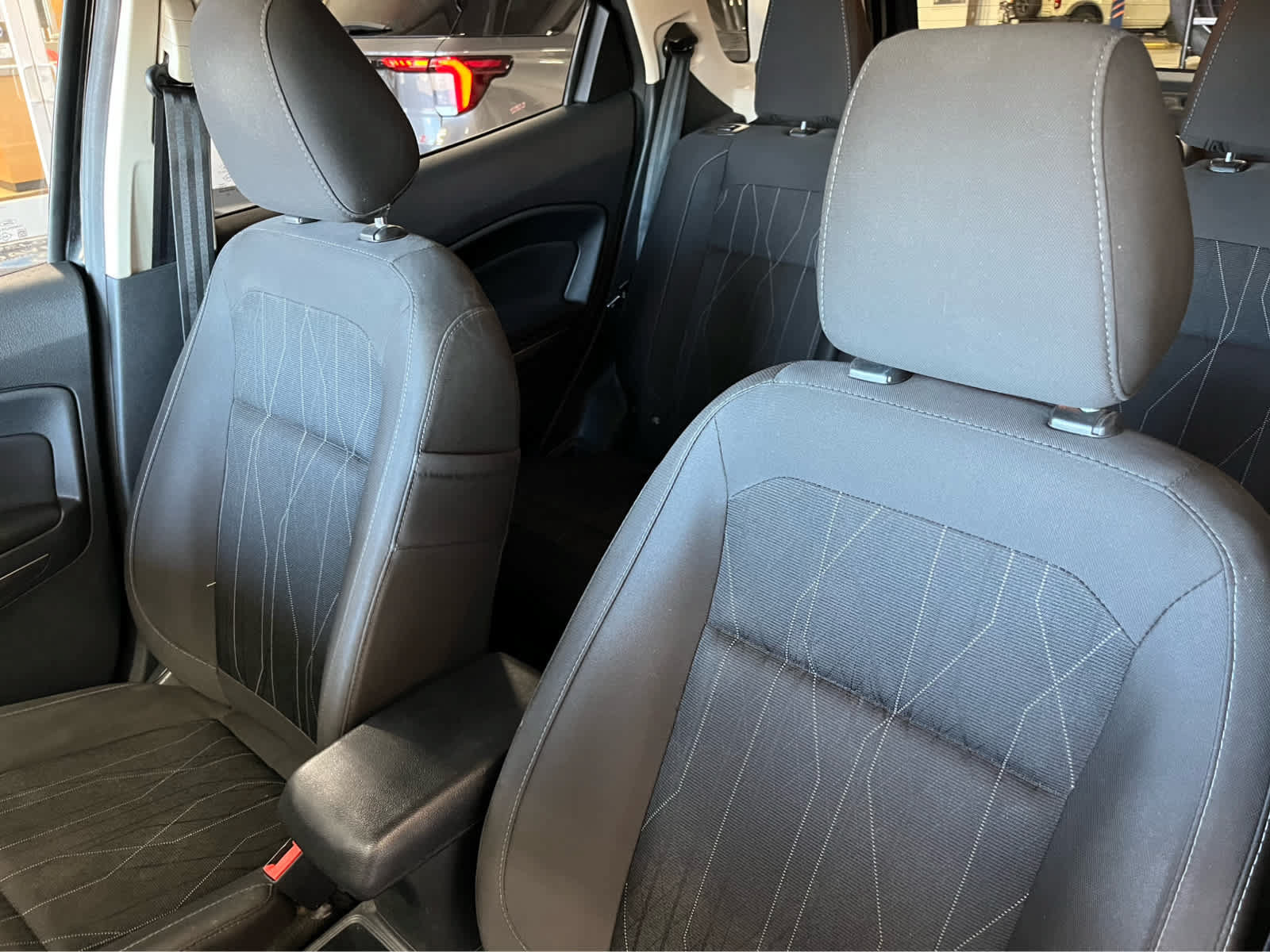 Certified 2020 Ford EcoSport SE w/ SE Convenience Package AWD/4WD image 25