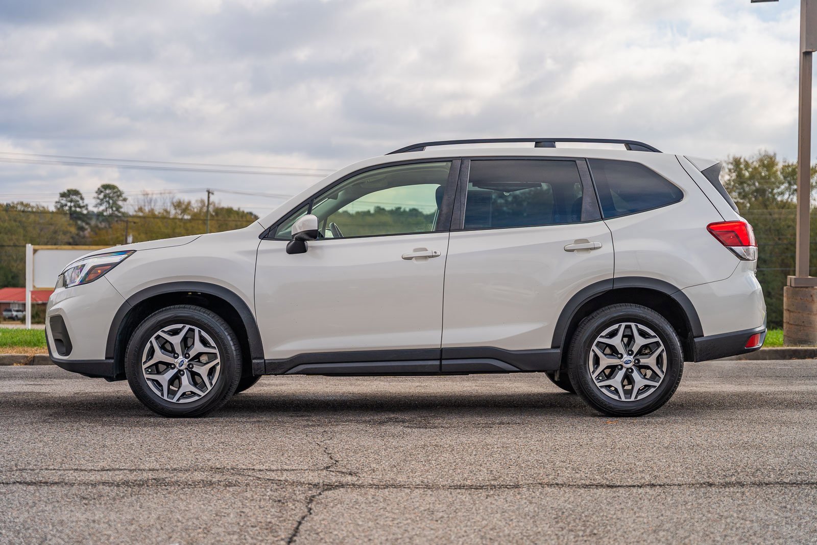 Used 2019 Subaru Forester Premium image 4