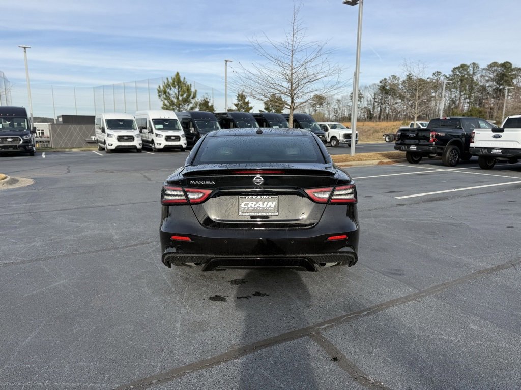 Used 2021 Nissan Maxima SR w/ Sport Mat Group image 4