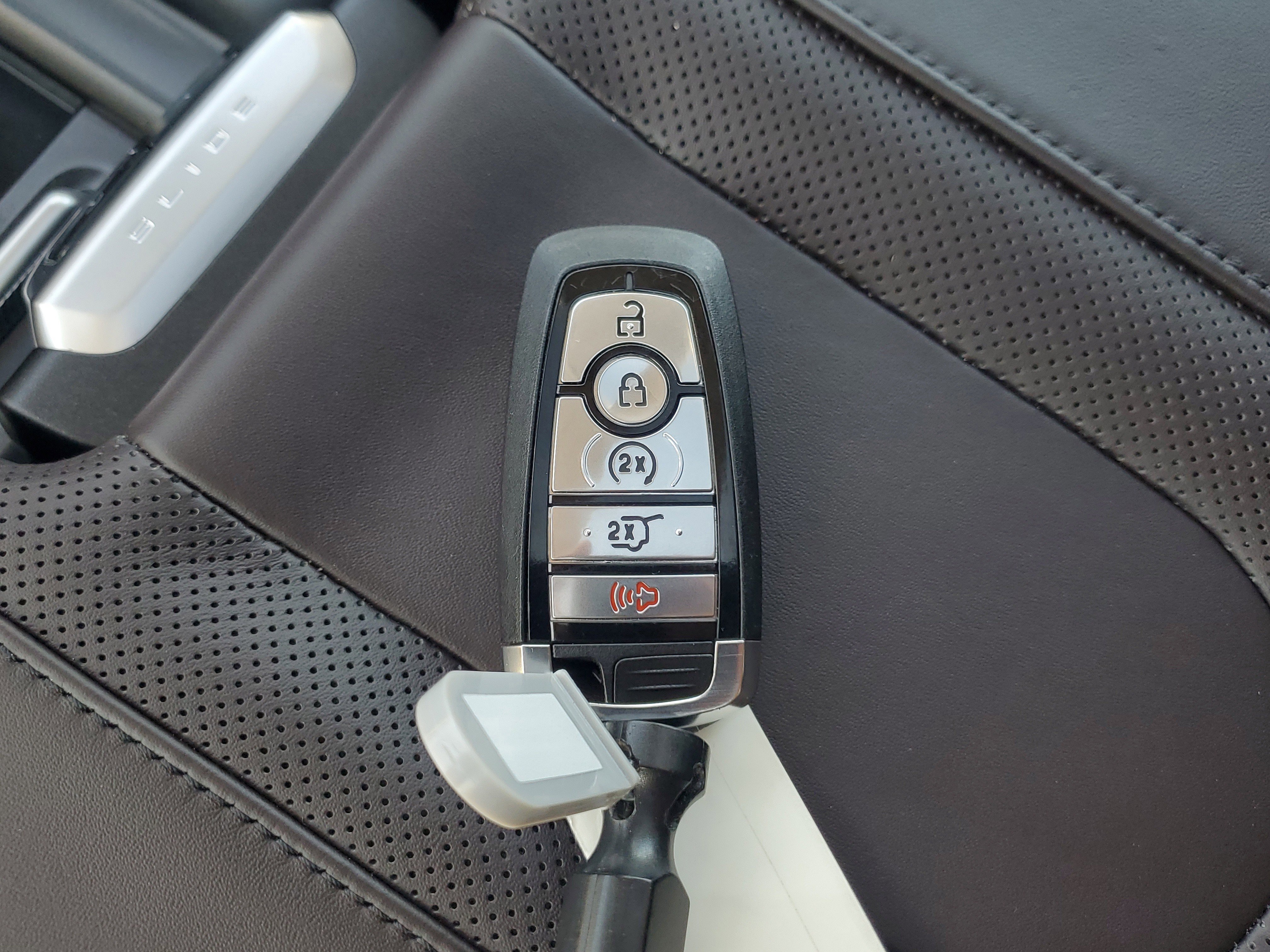 Certified 2025 Ford Expedition Platinum w/ Platinum Ultimate Package image 30