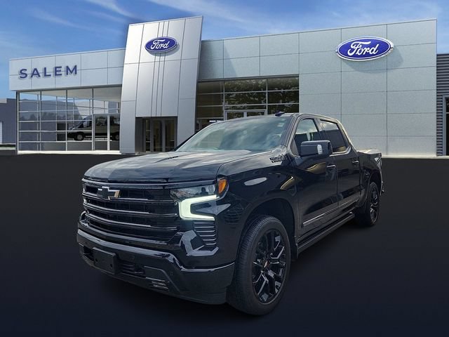 Used 2025 Chevrolet Silverado 1500 High Country w/ Midnight Edition AWD/4WD image 6