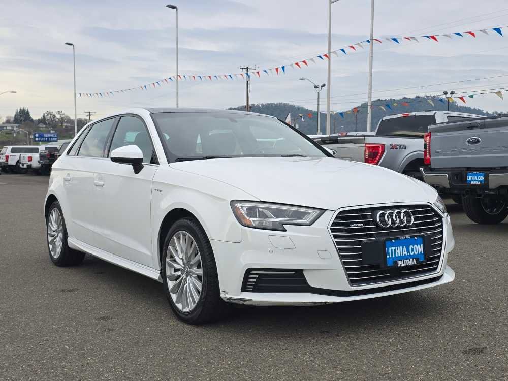 Used 2017 Audi A3 e-tron Premium Plus w/ Technology Package image 8