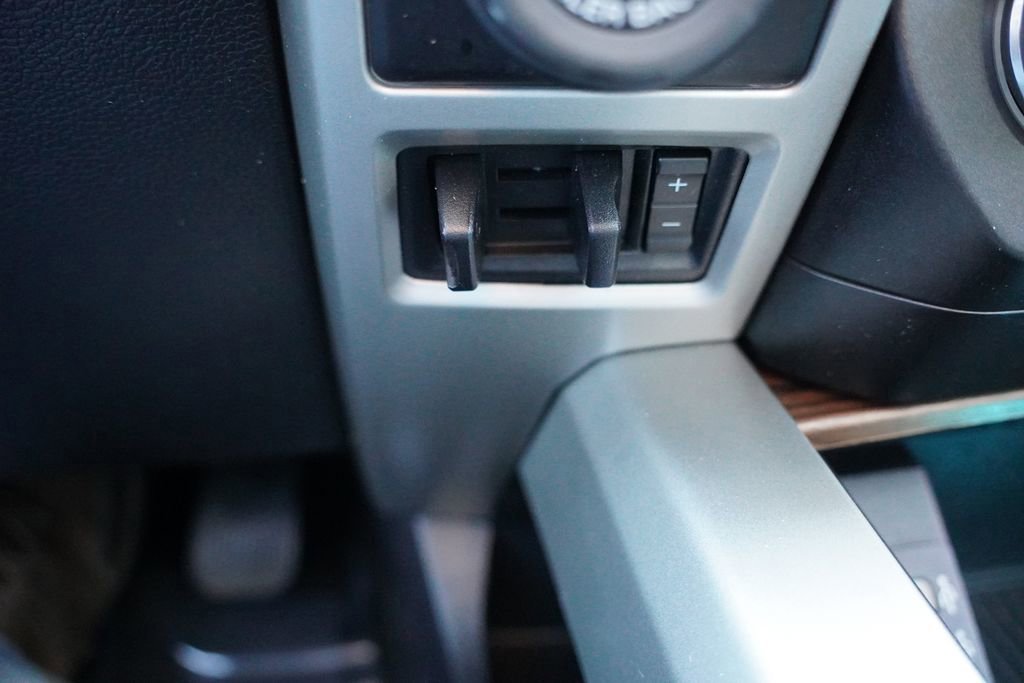 Certified 2020 Ford F150 Lariat w/ Equipment Group 502A Luxury image 32