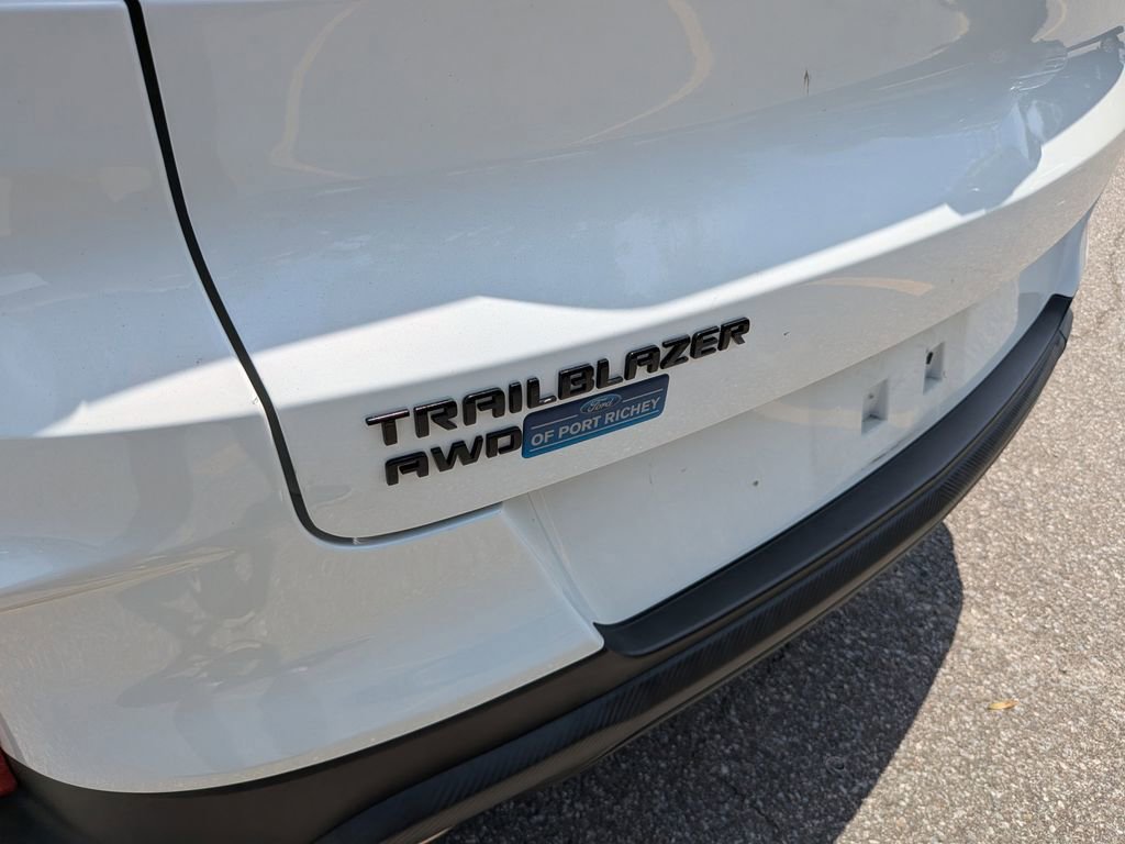 Used 2023 Chevrolet TrailBlazer RS AWD/4WD image 74