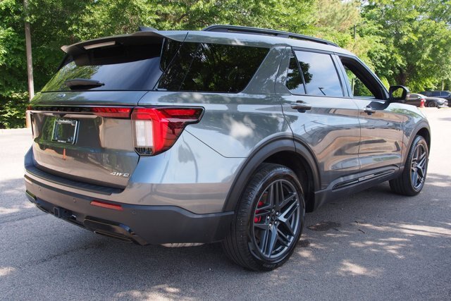 Certified 2025 Ford Explorer ST-Line w/ Premium Package AWD/4WD image 7
