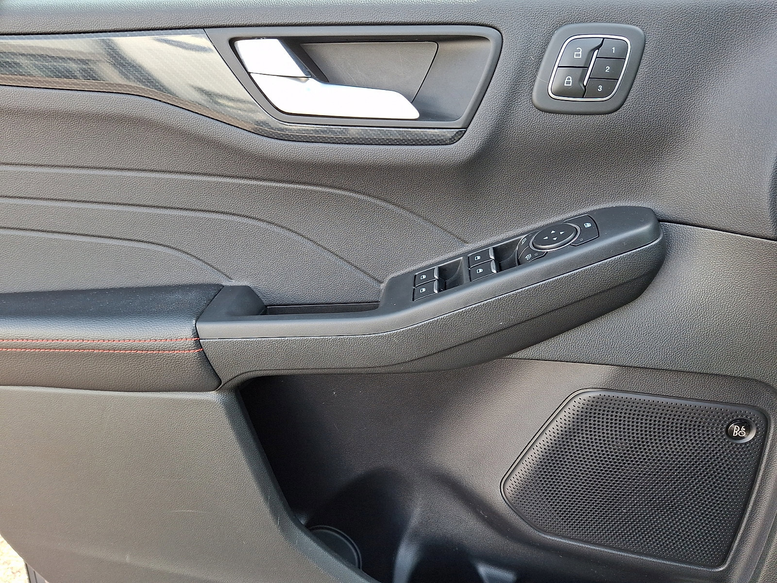 Certified 2023 Ford Escape ST-Line Elite w/ Premium Technology Package image 21