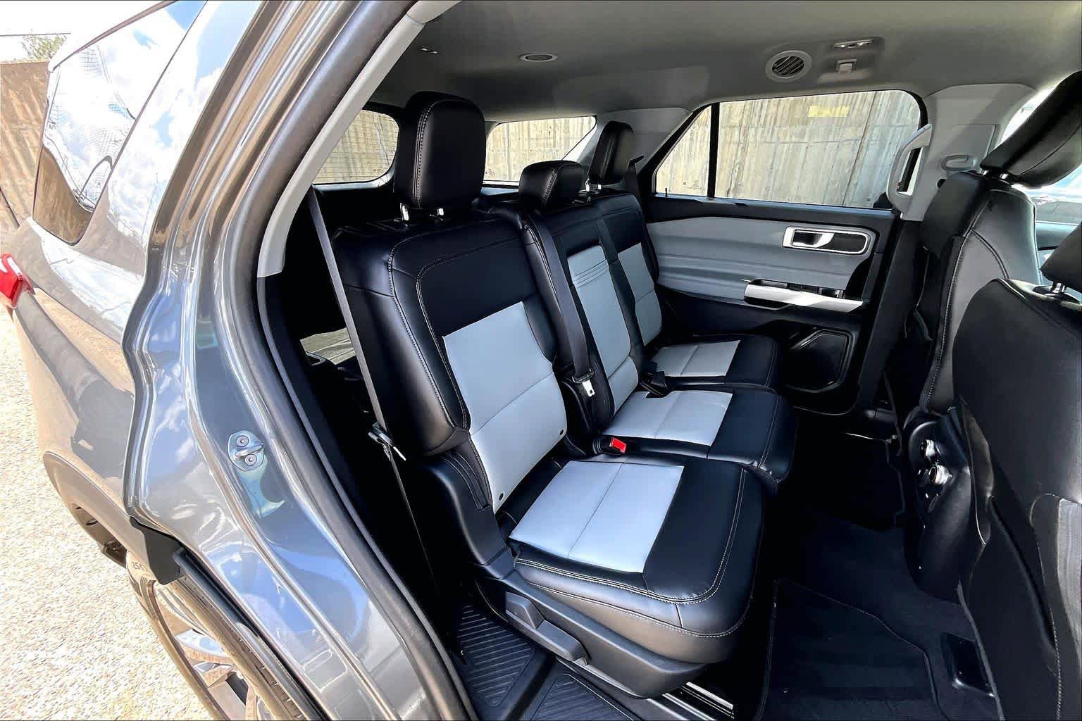 Certified 2023 Ford Explorer XLT w/ Equipment Group 202A RWD image 20
