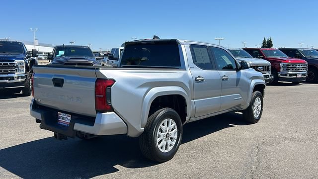 Used 2024 Toyota Tacoma SR5 AWD/4WD image 3
