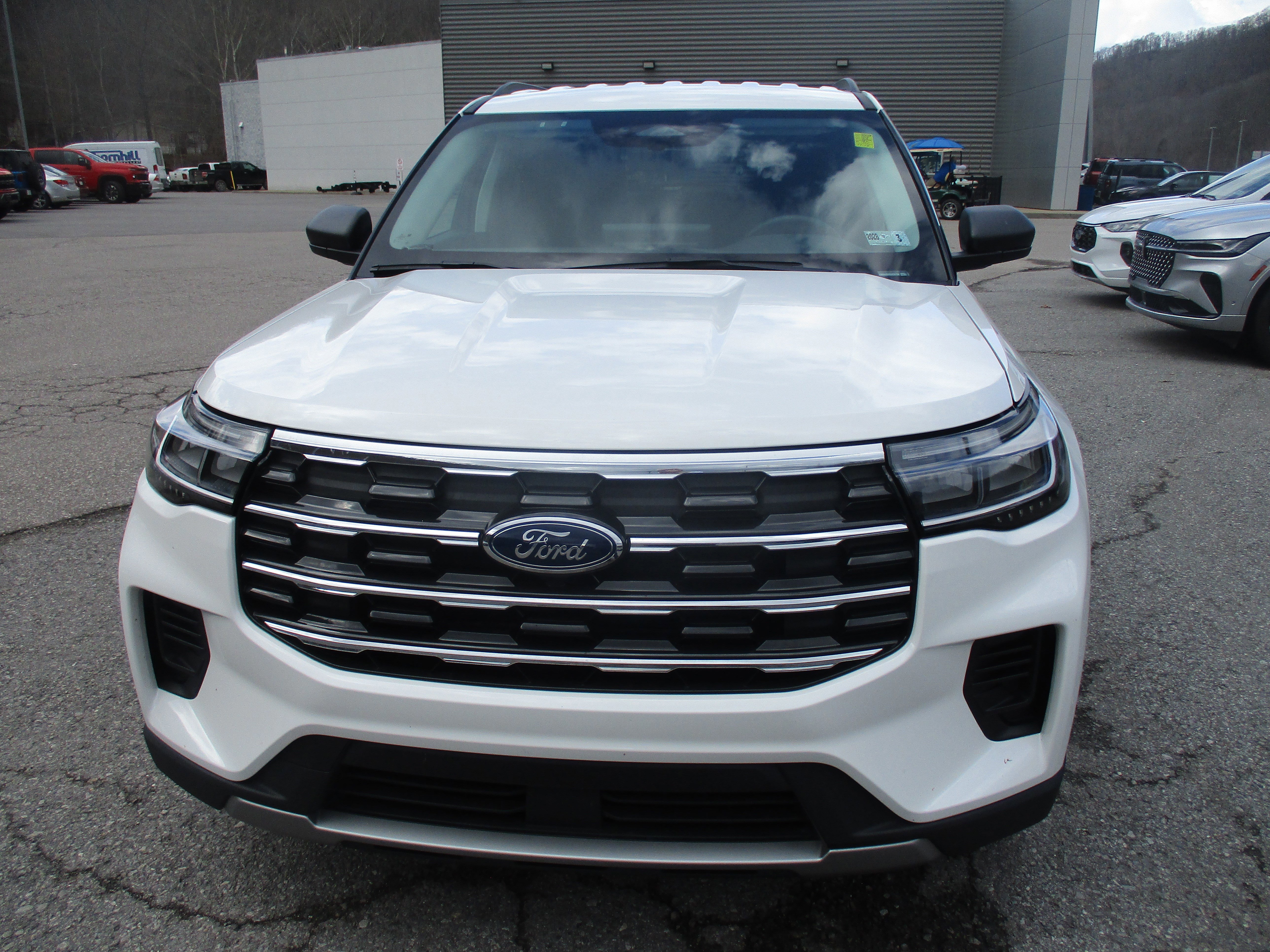 Certified 2025 Ford Explorer Active image 8