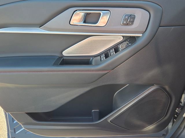 Certified 2025 Ford Explorer ST image 29