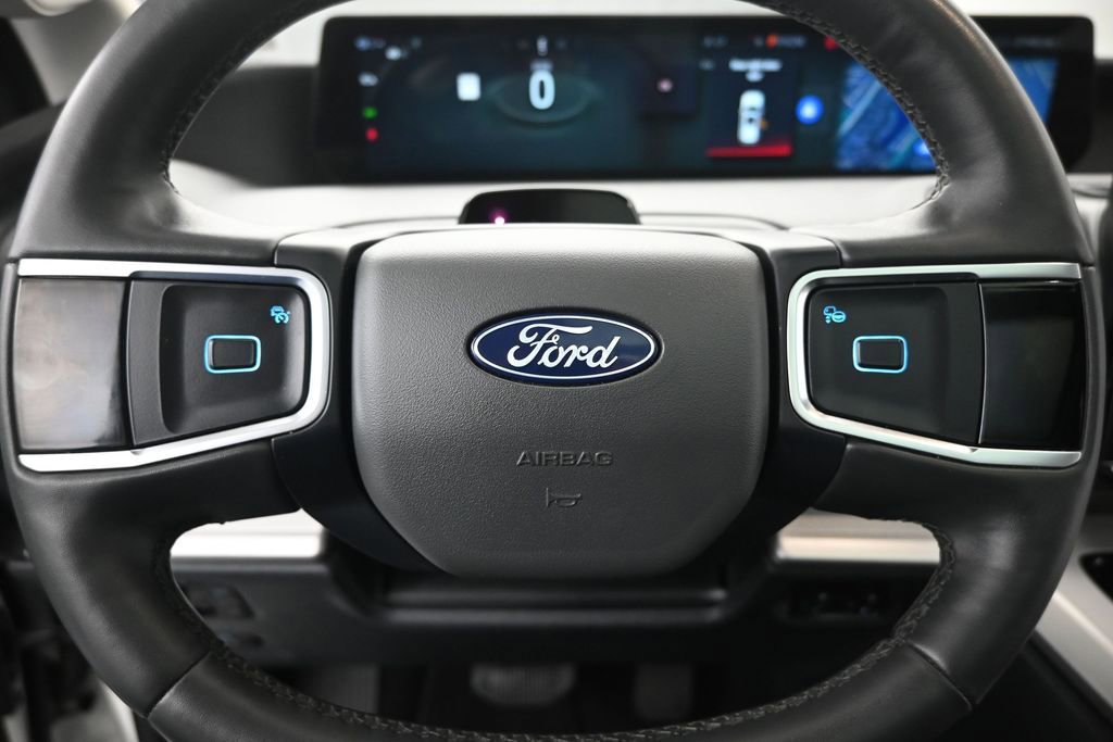 Certified 2025 Ford Expedition Active AWD/4WD image 12
