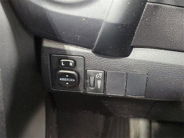 Used 2017 Toyota Corolla L image 12