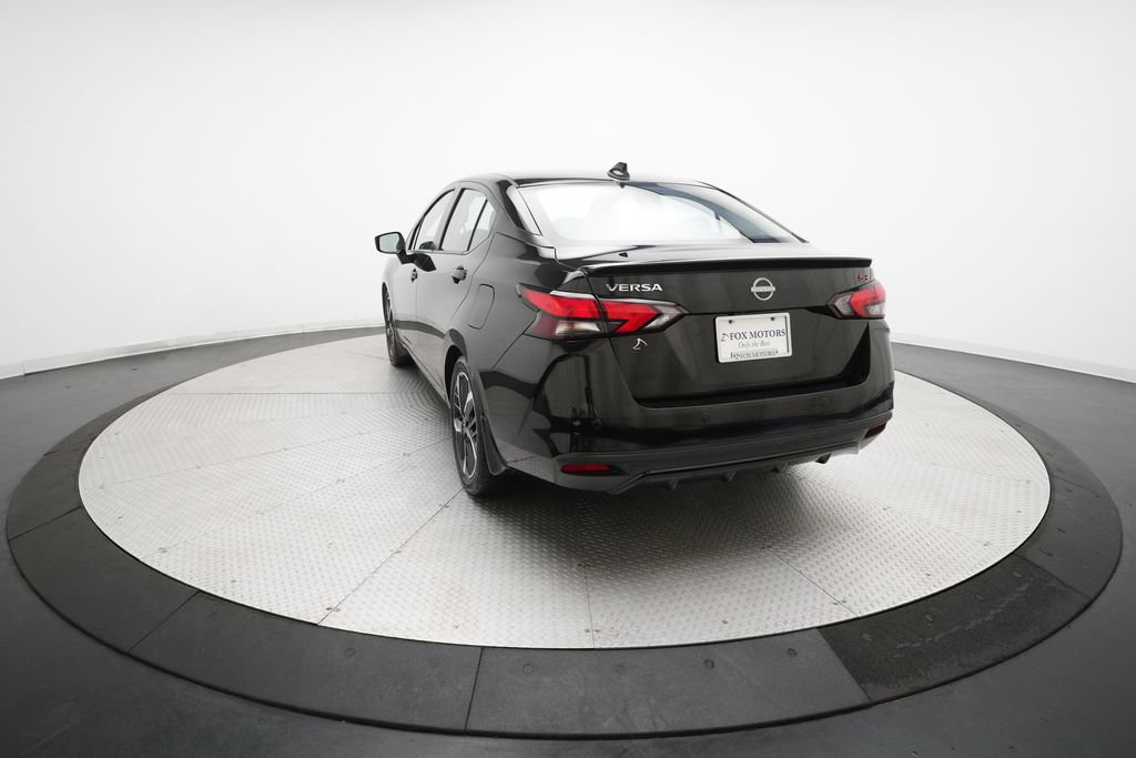 Used 2023 Nissan Versa SR w/ Trunk Package FWD image 32