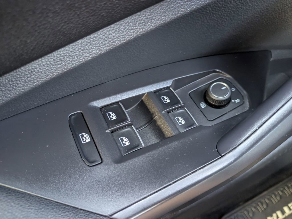 Used 2024 Volkswagen Jetta Sport FWD image 23