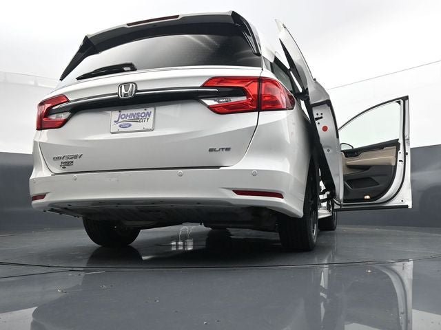 Used 2023 Honda Odyssey Elite image 38