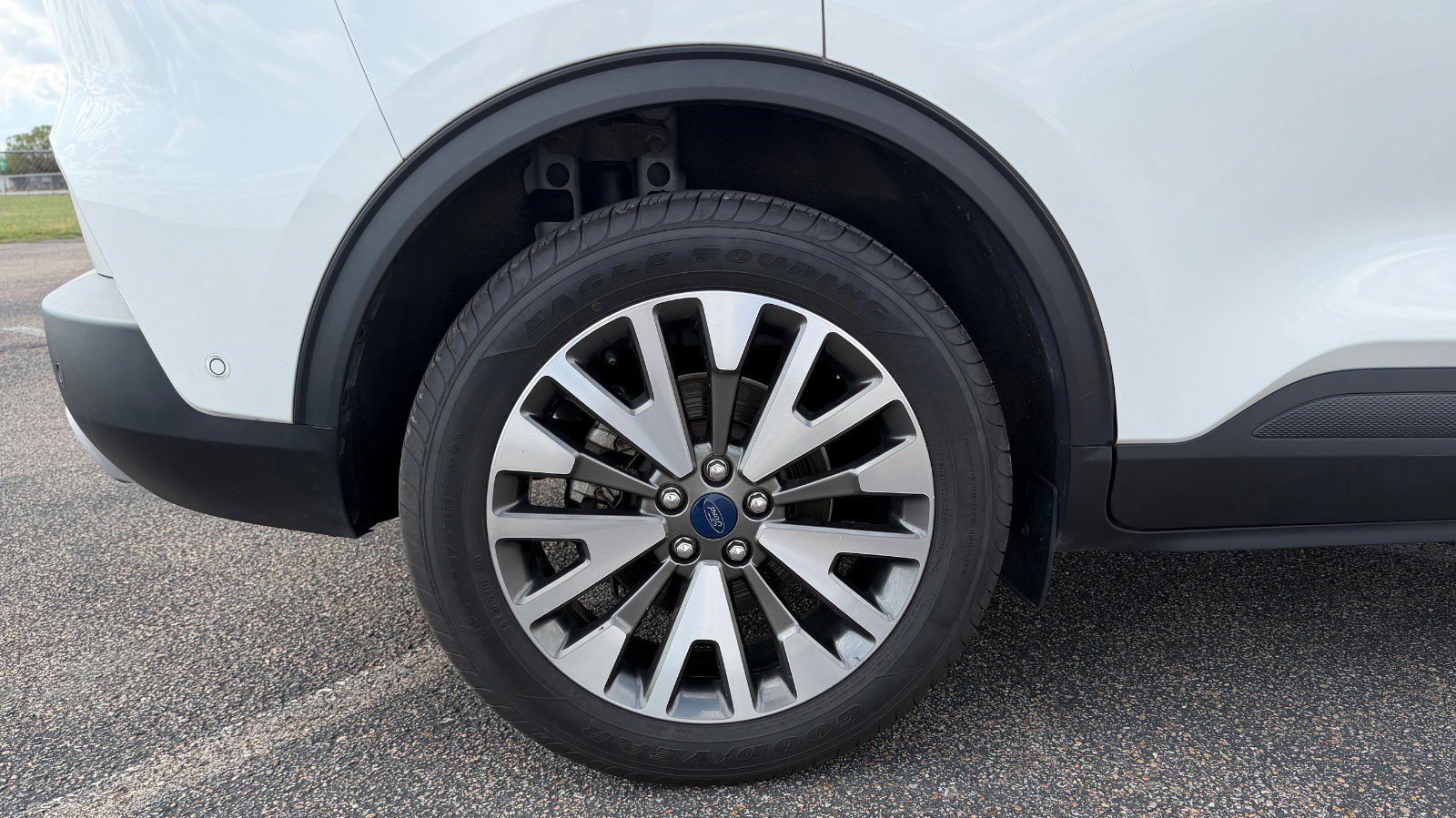 Certified 2020 Ford Escape Titanium w/ Titanium Premium Package 2.0 FWD image 14