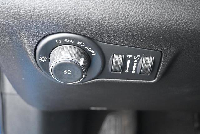 Used 2022 Jeep Compass Limited image 32