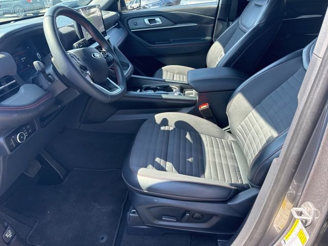 Certified 2025 Ford Explorer ST-Line AWD/4WD image 14