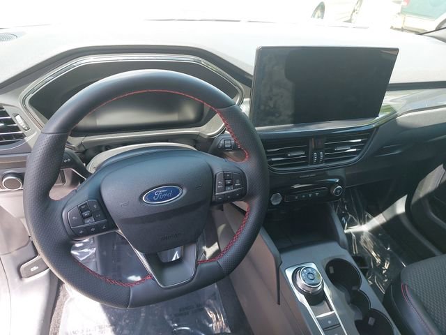Certified 2023 Ford Escape ST-Line w/ Tech Pack #1 AWD/4WD image 16
