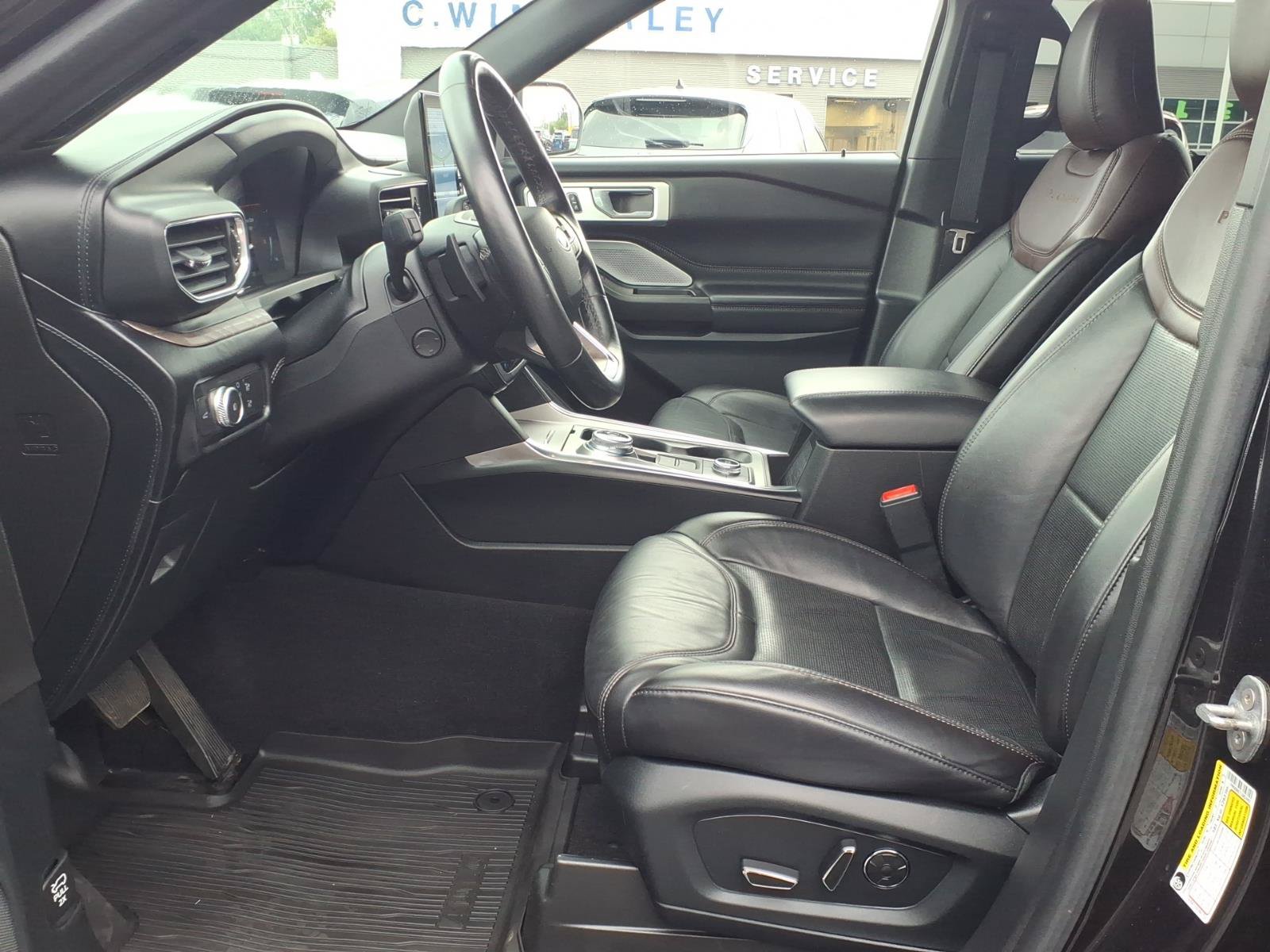 Certified 2020 Ford Explorer Platinum w/ Premium Technology Package AWD/4WD image 13