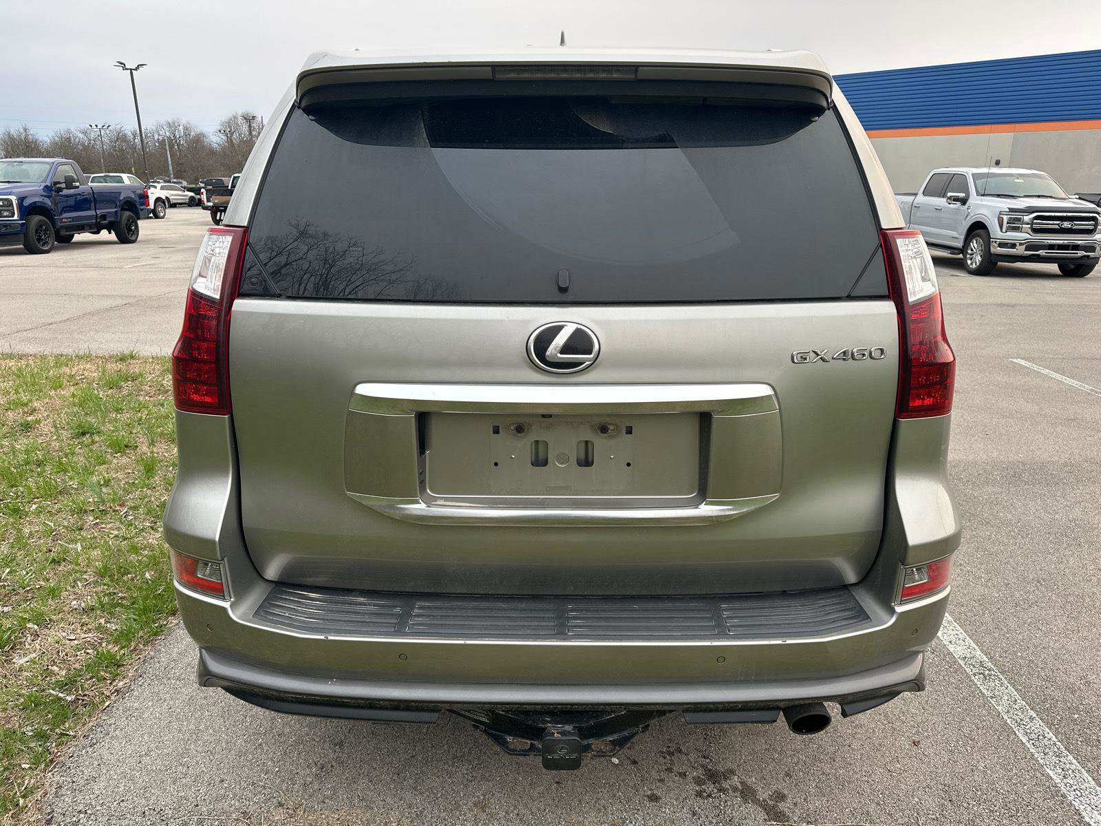 Used 2021 Lexus GX 460 Premium w/ Accessory Package image 4