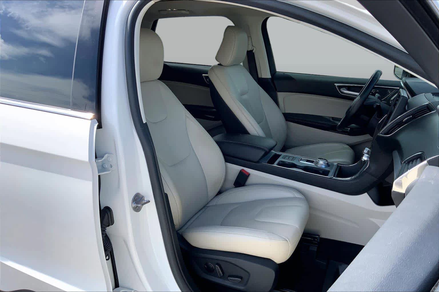 Certified 2021 Ford Edge Titanium FWD image 9